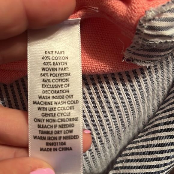 ❤SALE❤Crown&ivyPinkSweater with Embrodiered Detail and Blue and White Hem. - Picture 6 of 6